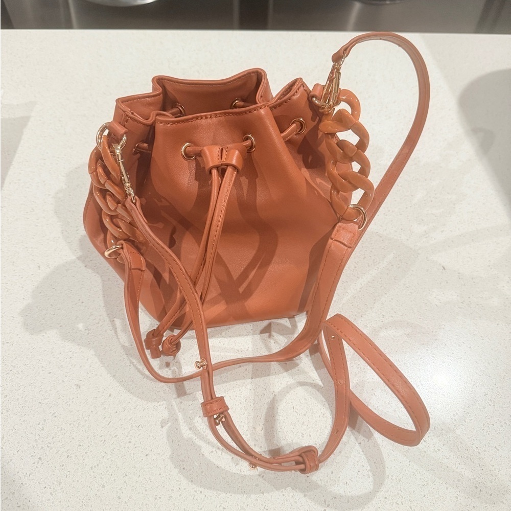 Chic Camel Bucket Bag